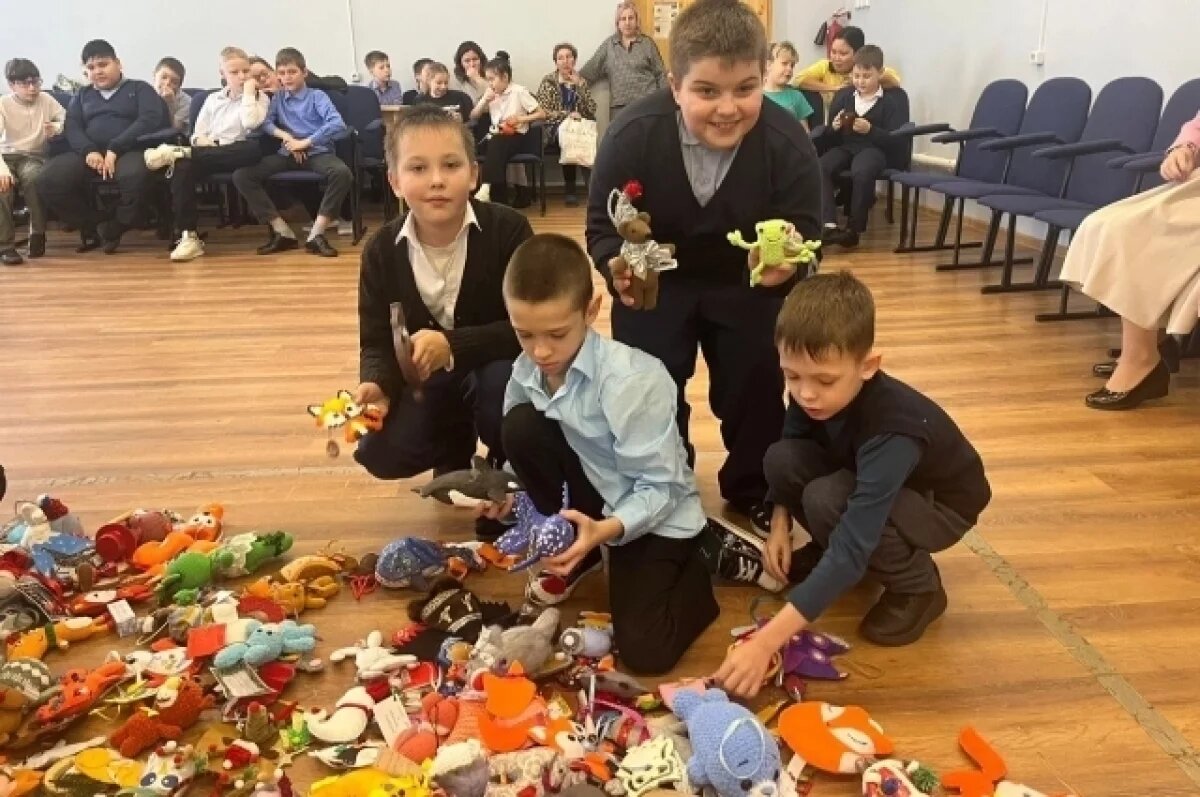    Больше 900 ёлочных игрушек изготовили дети в рамках акции на Камчатке