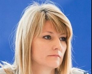    Фото: wikipedia.org/Council.gov.ru Анфиса Слепцова