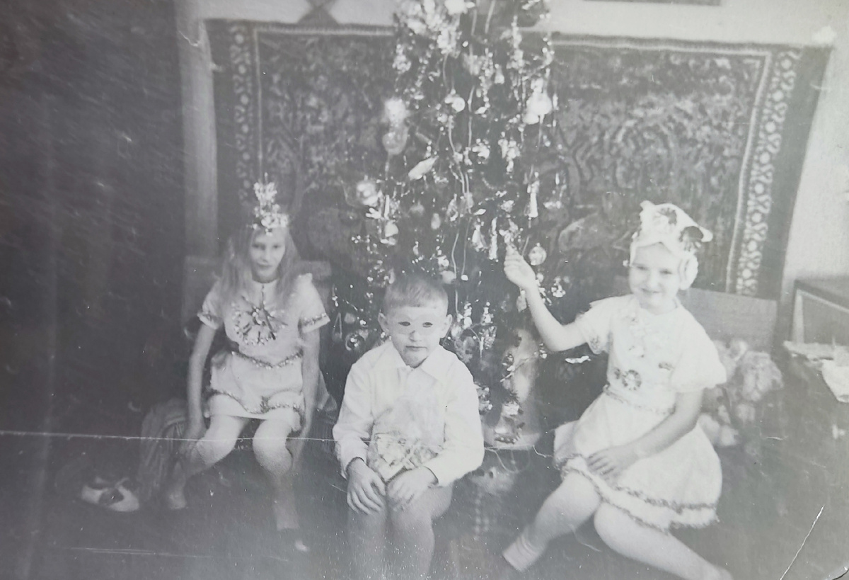 1979 г. У соседей из квартиры напротив.
