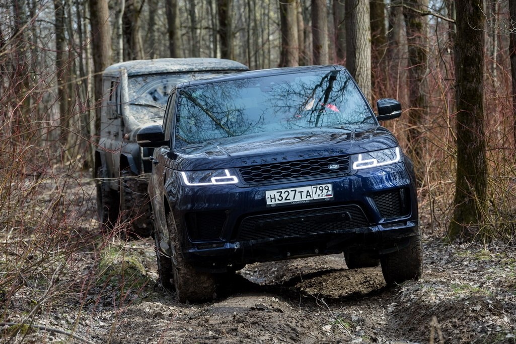 Land Rover Range Rover Sport - не только проходимый, но и хорошо сохраняется в цене.
