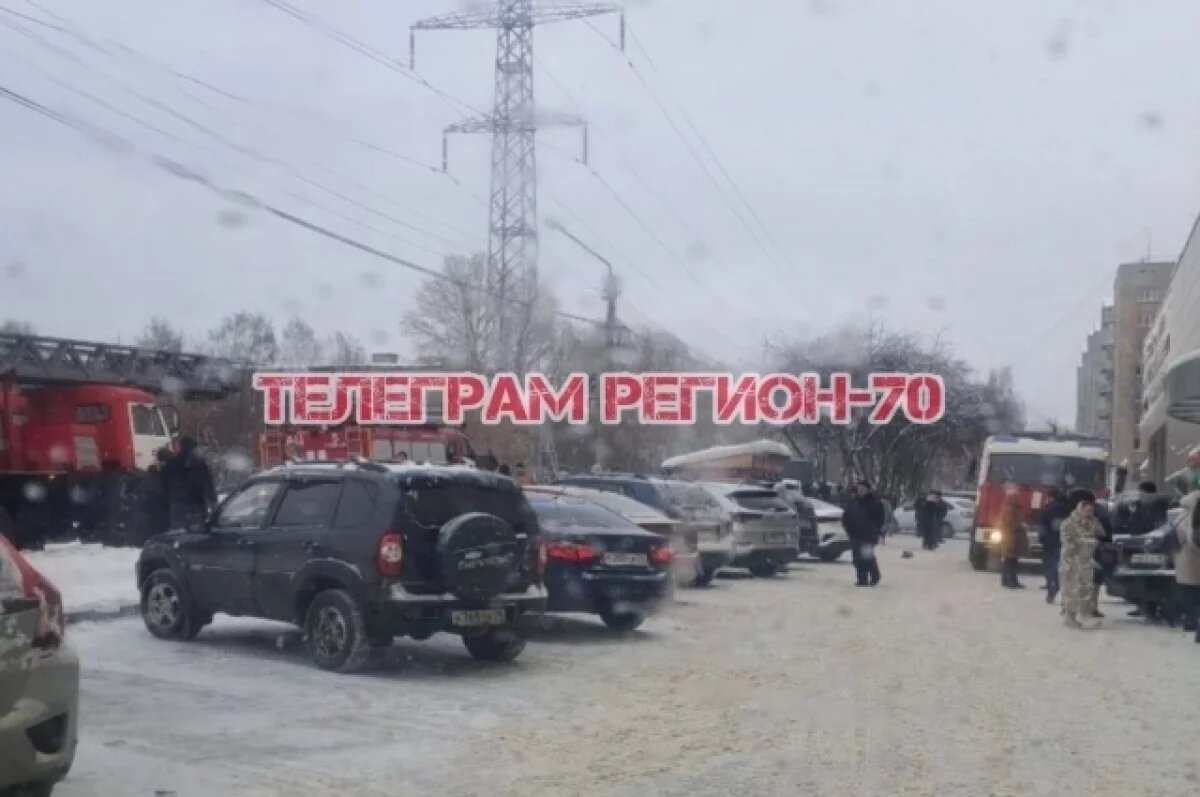    В Томском торговом центре эвакуировались 200 человек