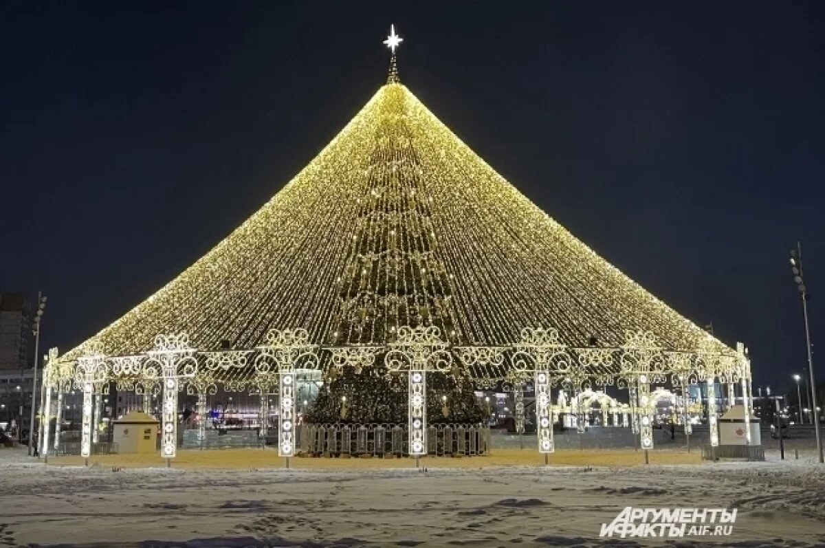    В новогоднюю ночь ледовый городок будет открыт
