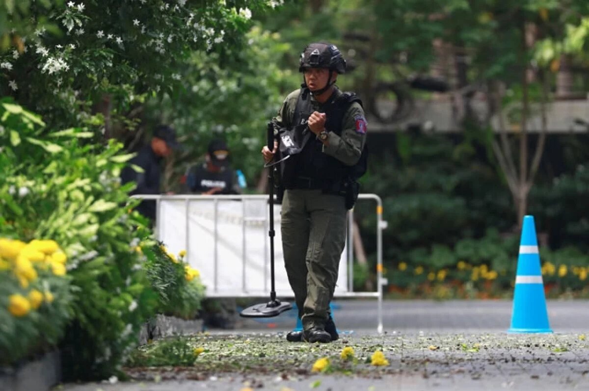    Минимум семь человек пострадали при пожаре в Бангкоке