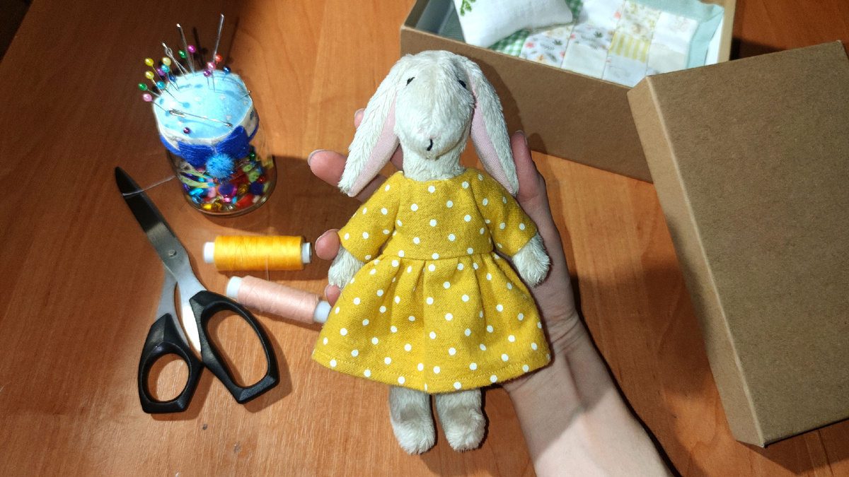 Первая зайка