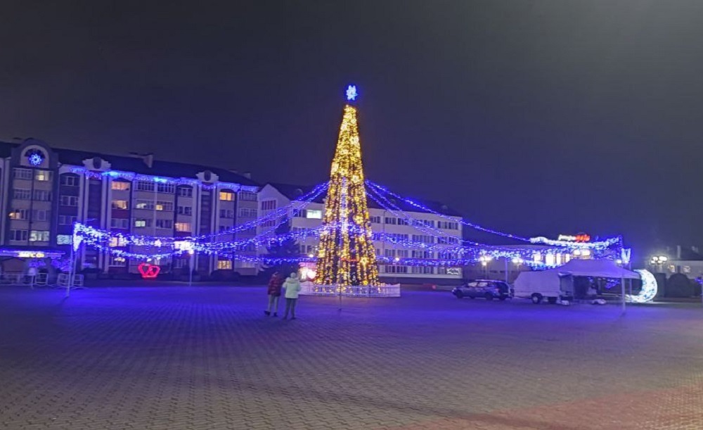    Ёлка в Ивацевичах Сергей Белевич