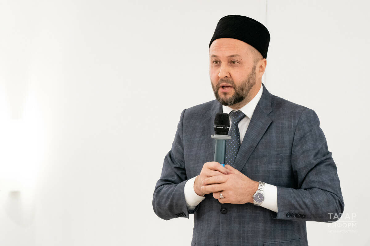 ​Рамиль хазрат Юнусов рассказал об азах построения счастливой семьи и о правильном воспитании детейФото: © Салават Камалетдинов / «Татар-информ»