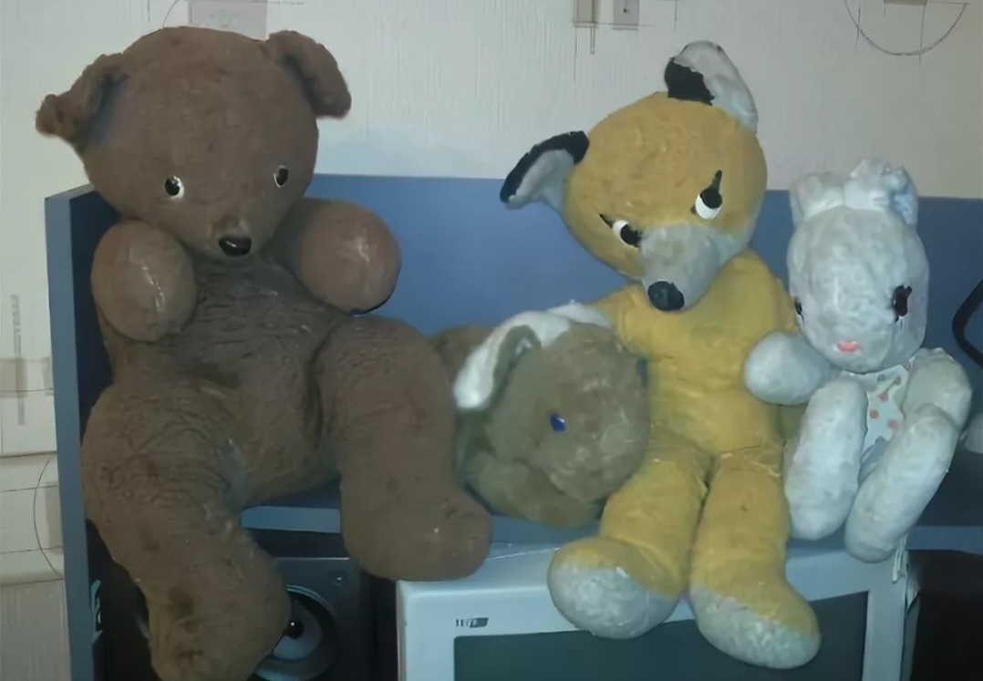 Вот точно такой же Лис у меня был, которого бабушка в синий костюм одела. 