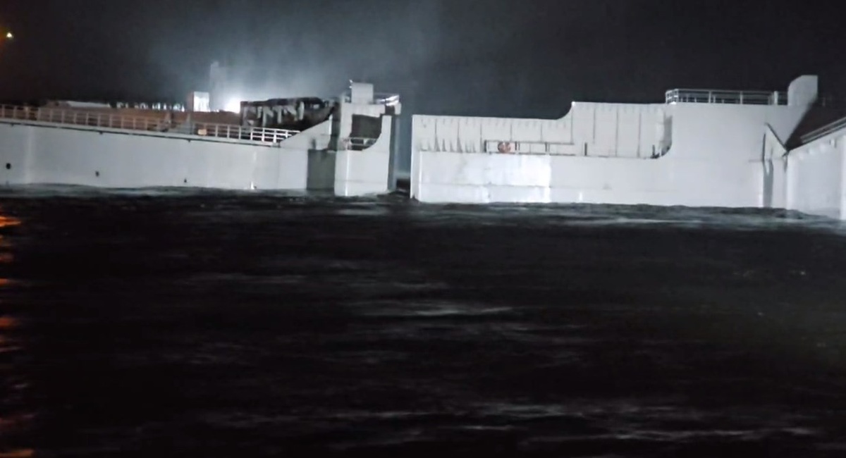 Фото: Pr Scr telegram.org / Официальный канал ФКП "Дирекция КЗС г. СПб Минстроя России" (дамба)