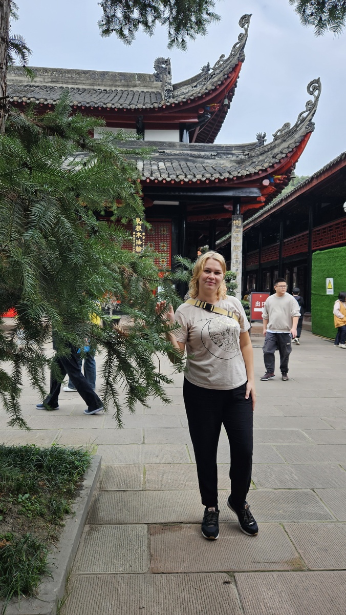 Прогулка по г. Чэнду во время транзита