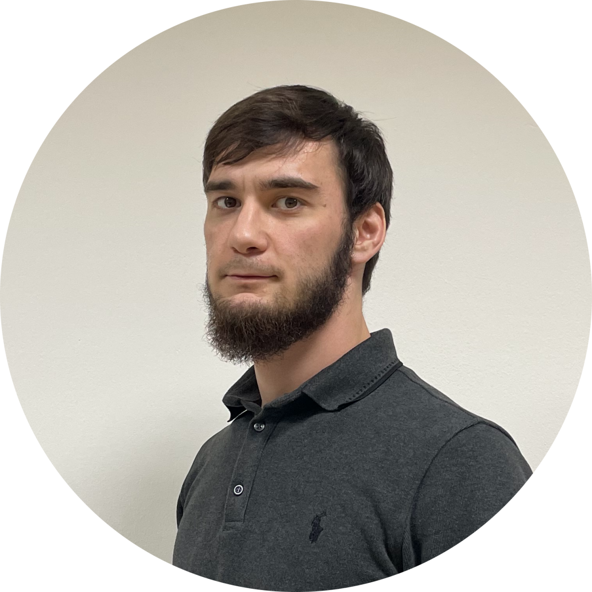 – По закону пациентам с инвалидностью должны предоставлять жизненно важные препараты бесплатно – за счет федерального или регионального бюджетов. Однако сбои в поставке льготных лекарств – частая проблема во многих регионах России, и Республика Дагестан – не исключение. Пока местные власти обещают решить проблему, тяжелобольным людям приходится ждать или покупать лекарства за свой счет. Но это грубое нарушение прав пациентов. Если в аптеке нет льготных препаратов, нужно жаловаться в региональный Минздрав или прокуратуру, также можно обратиться в страховую компанию, где у гражданина оформлен полис ОМС. А если и это не помогает, то идти в суд, – разъяснил руководитель Центра защиты прав граждан в Махачкале Абулайс Абулайсов.