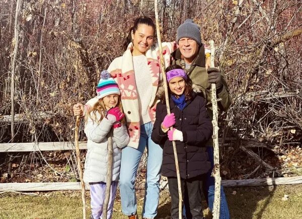    Брюс Уиллис с семьей. Фото: соцсети