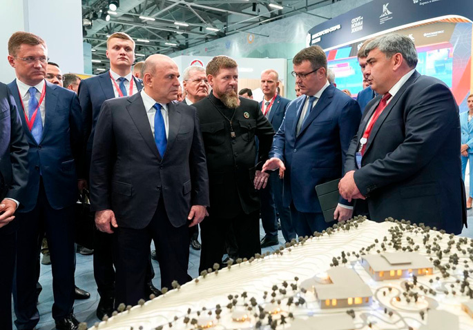 Презентация макета «Чудо Азау» Председателю Правительства России М.В. Мишустину