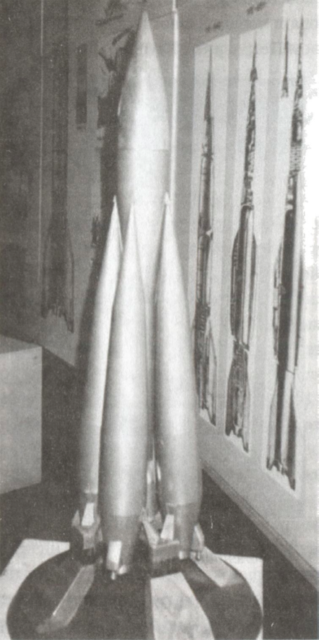 Макет оригинальной конструкции Р-7. Из открытых источников.