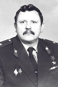 Михаил Иванович Исаков (12 ноября 1946 — 6 октября 2019) — Герой Советского Союза, советник при МВД Демократической Республики Афганистан, сотрудник Министерства внутренних дел (МВД) СССР — офицер отряда специального назначения «Кобальт» Министерства внутренних дел СССР, полковник милиции в отставке
