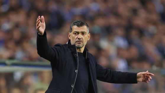    Сержиу Консейсау стал новым главным тренером "Милана" Андрей Бурков