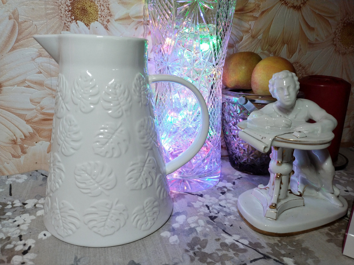 Кувшин, кувшин. кувшинчик, души моей любимчик! :)