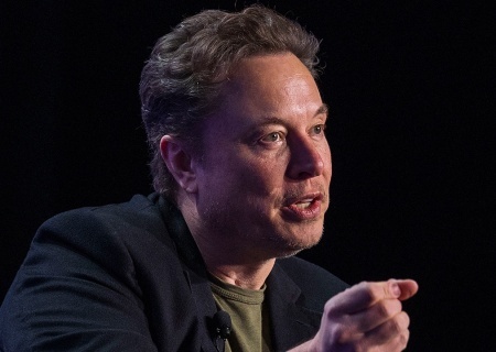    Маск назвал Зеленского чемпионом всех времён по ограблению США, комментируя новый пакет помощи от Вашингтона