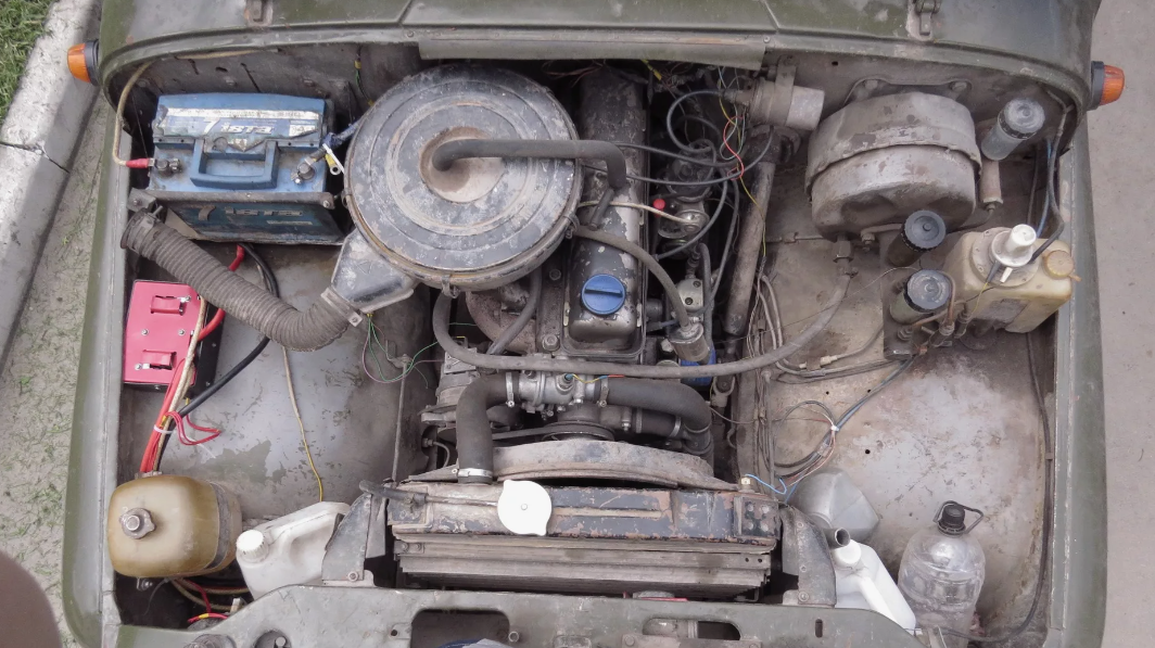 drive2.ru. Фото с Яндекса. Моторный отсек УАЗ–469.