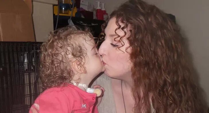 Родители Тессы с самого начала видели в ней красивую и необыкновенную девочку