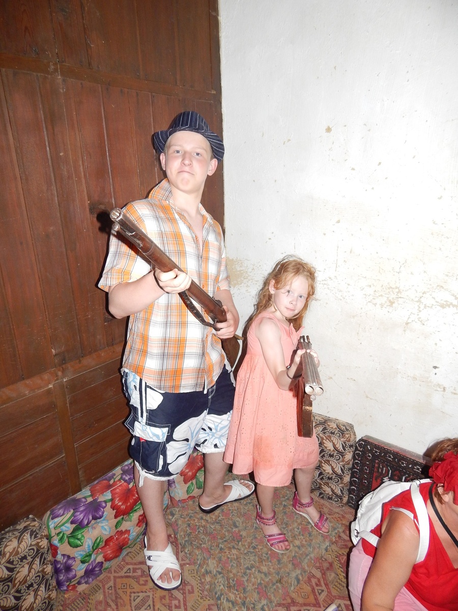 Внутривидовая агрессия :)