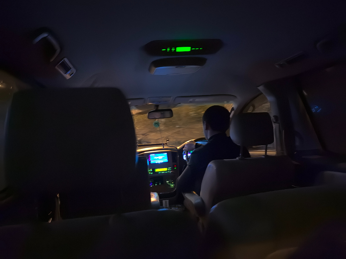 Темно, а мы уже в пути на границу