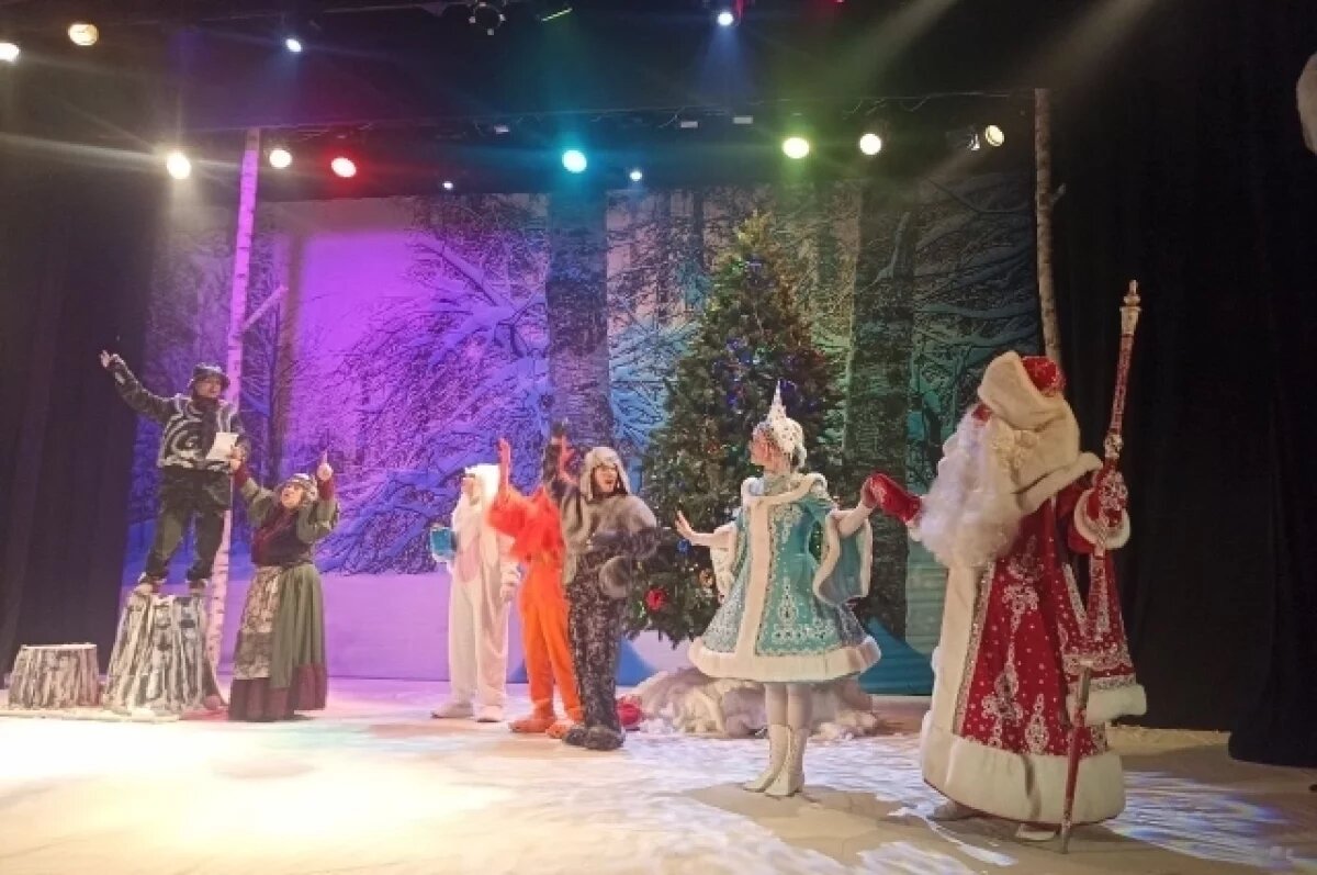    Юные саратовцы помогли «расколдовать» Деда Мороза