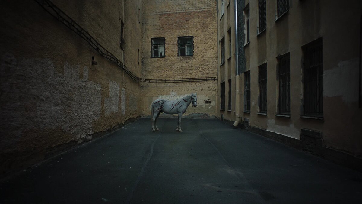 Кадр из фильма. Взято с сайта "Кинопоиск"