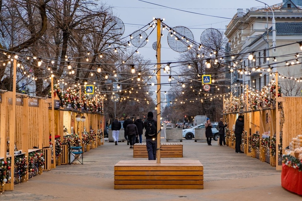    Рождественская ярмарка работает на Пушкинской площади Иван ДРУЗЯКИН