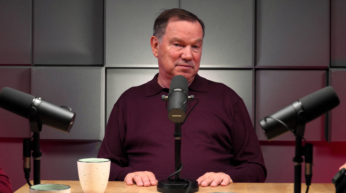 Виктор Шалимов в студии Красно-Белого Подкаста. Выпуск выйдет - в январе 2025 года.