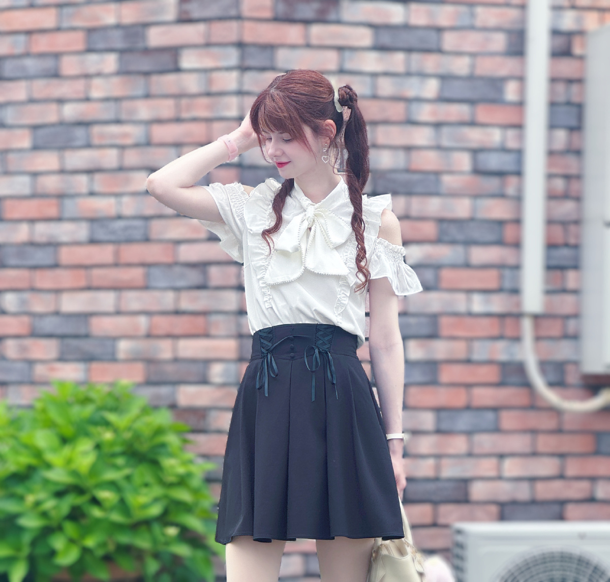 Автор блога. Делала прическу к походу на выставку сейломун в Осаке, куда ходили с коллегами