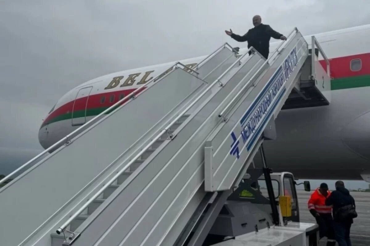    Иркутск и озеро Байкал давно стали «местом силы» не только для простых туристов, но и для знаменитостей различного калибра.