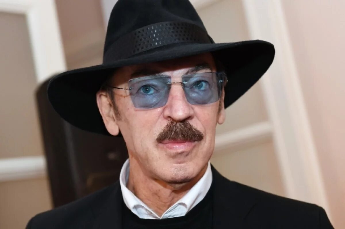    Любимый Д`Артаньян Михаил Боярский поздравил читателей aif.ru с Новым годом