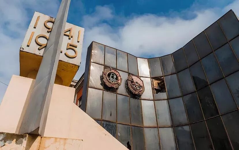    СК начал проверку состояния памятника ижевским машиностроителям после жалоб жителей