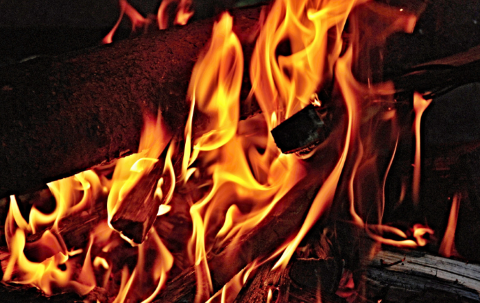 Нет в русской деревне ничего страшнее пожара / Фото: pxhere.com