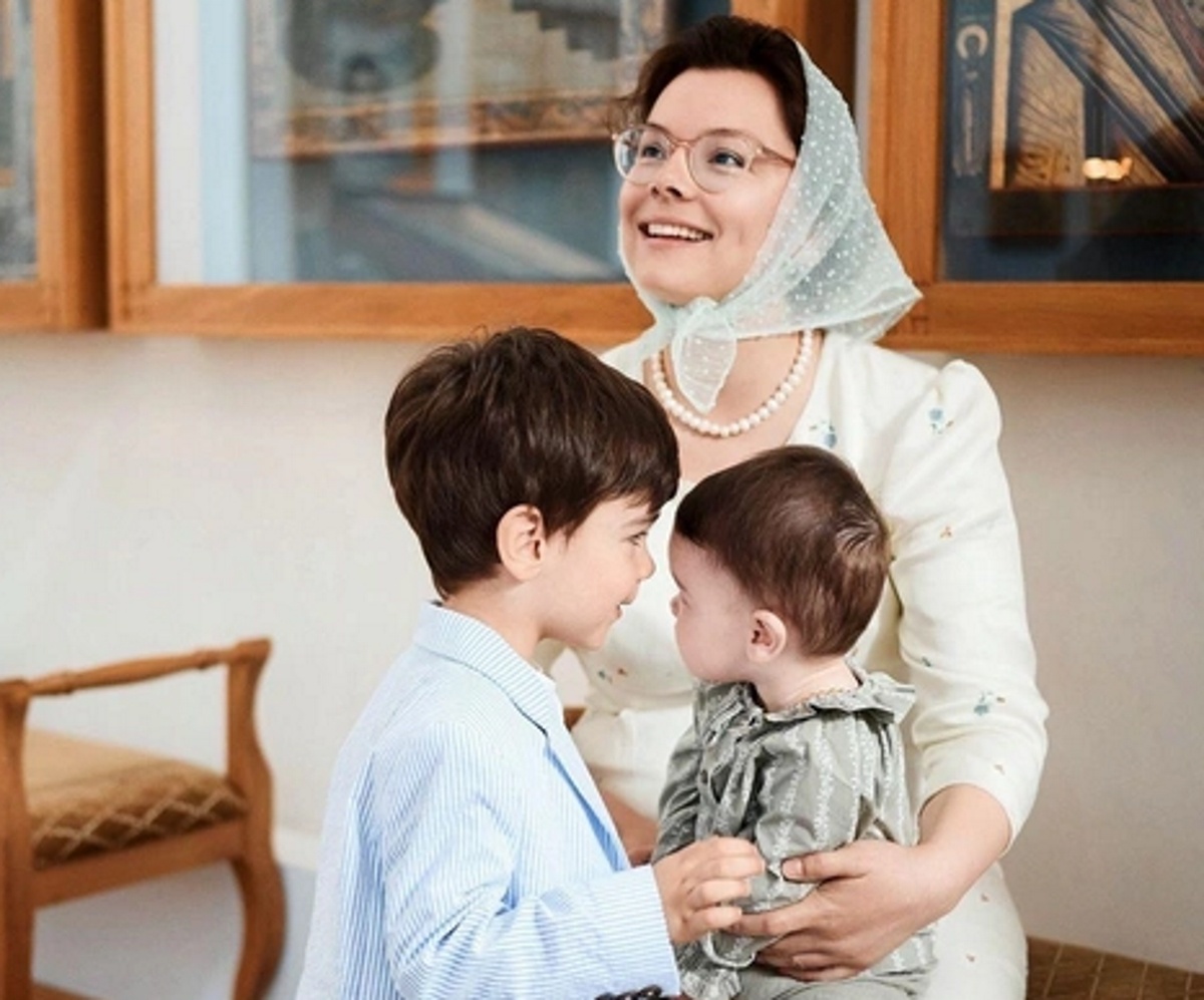 Татьяна Брухунова с сыном Ваганом и дочкой Матильдой. Фото: соцсети