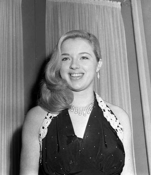 Молодая Диана Дорс 