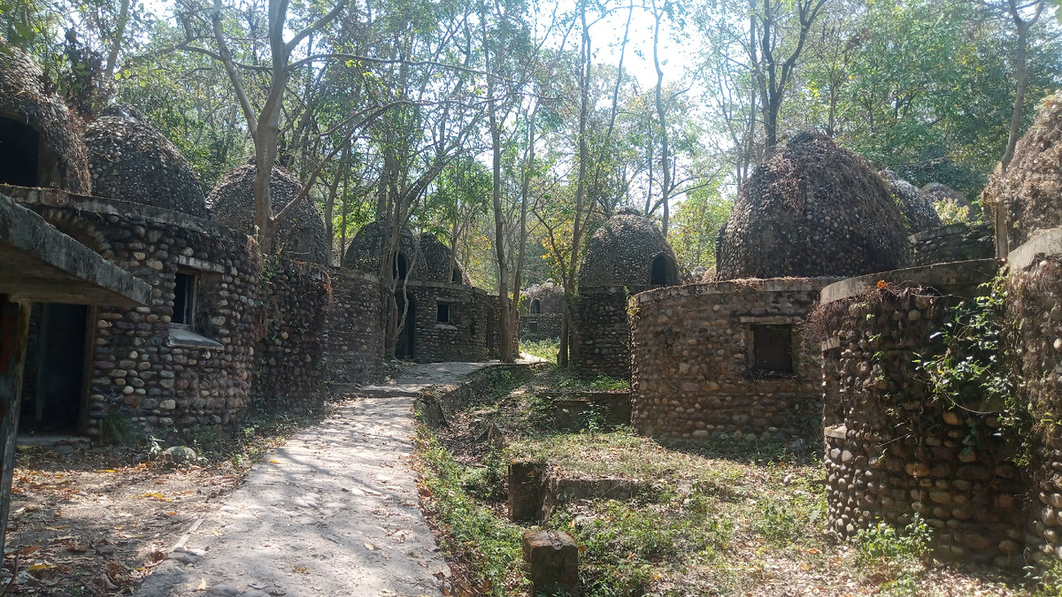 Ришикеш. Заброшенный ашрам.