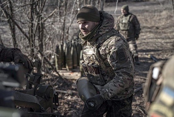    Военнослужащие Вооруженных сил Украины в зоне боевых действий