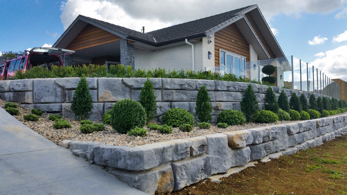 Подпорные стены для фундамента дома.