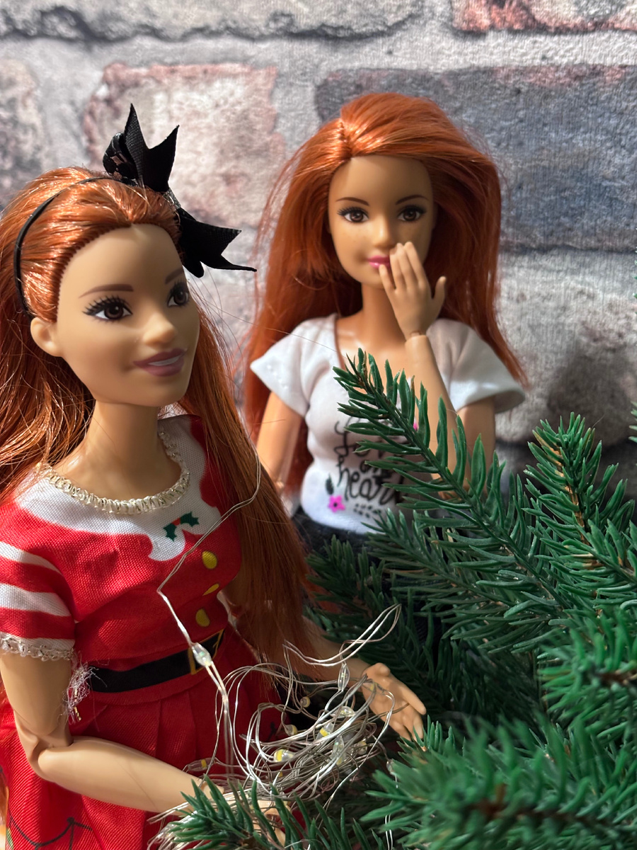 Фредди помогала с другой стороны 