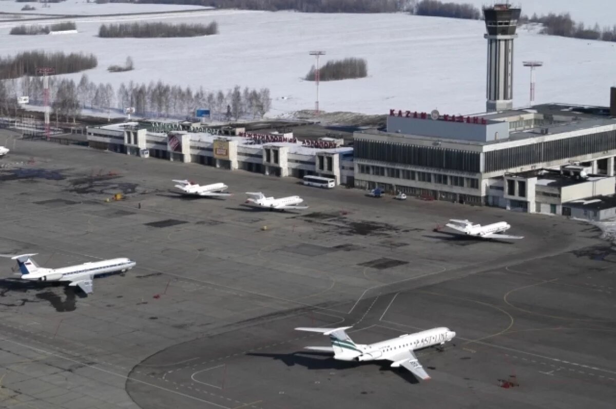    7 часов не могут улететь на курорт из Омска пассажиры