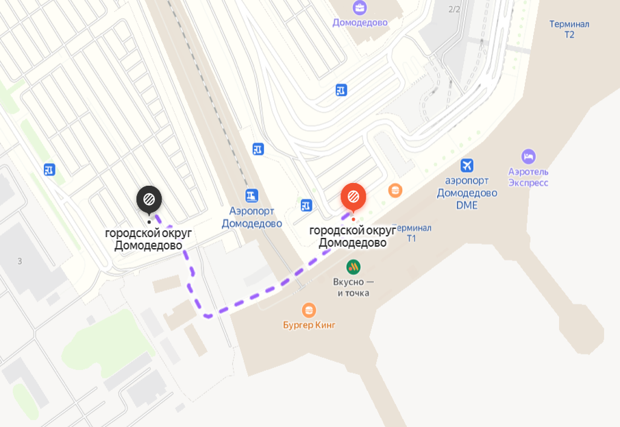 Так выглядит путь к парковке от одного из выходов из аэропорта. Скриншот с Яндекс Карт