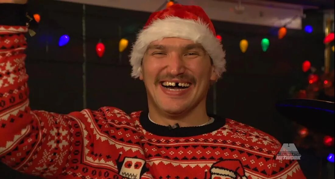 Новогодний Овечкин