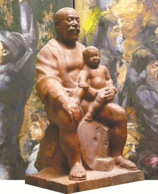 Евгения Пешкова(Тихомирова) «Смена Эпох» (Скульптор А. Тихомиров с внуком). Дерево.1994.