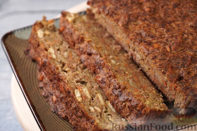 печень куриная, фарш мясной, лук репчатый, морковь, крекеры, молоко, яйца, крупа манная, соль, перец чёрный молотый, чеснок сушёный молотый, приправа для мяса, масло растительное