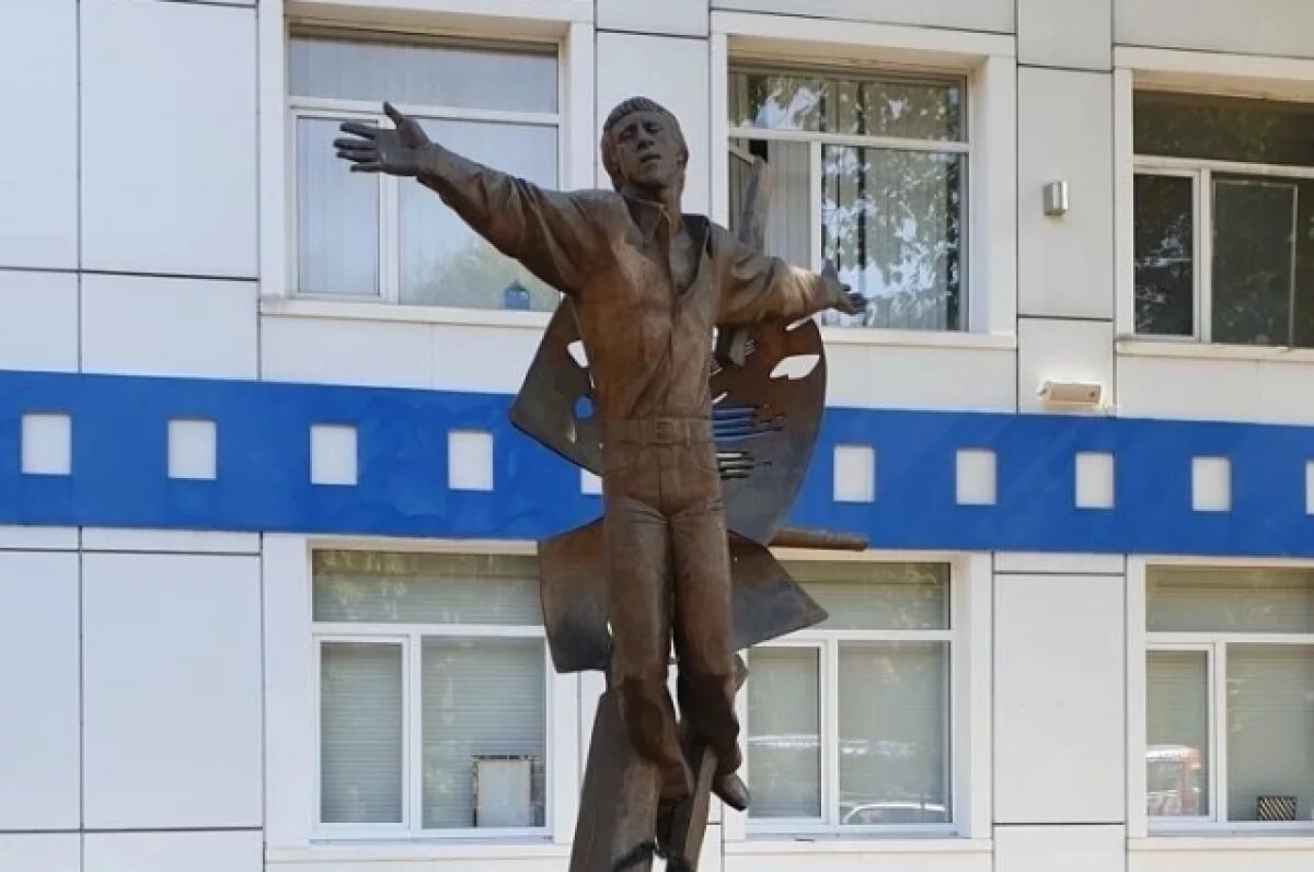    Сын Высоцкого: в Одессе снесли памятник, но украинцы помнят и любят отца