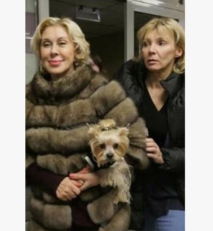 Алина Макова почти 20 лет была правой рукой певицы и закончила свой путь в больнице. 