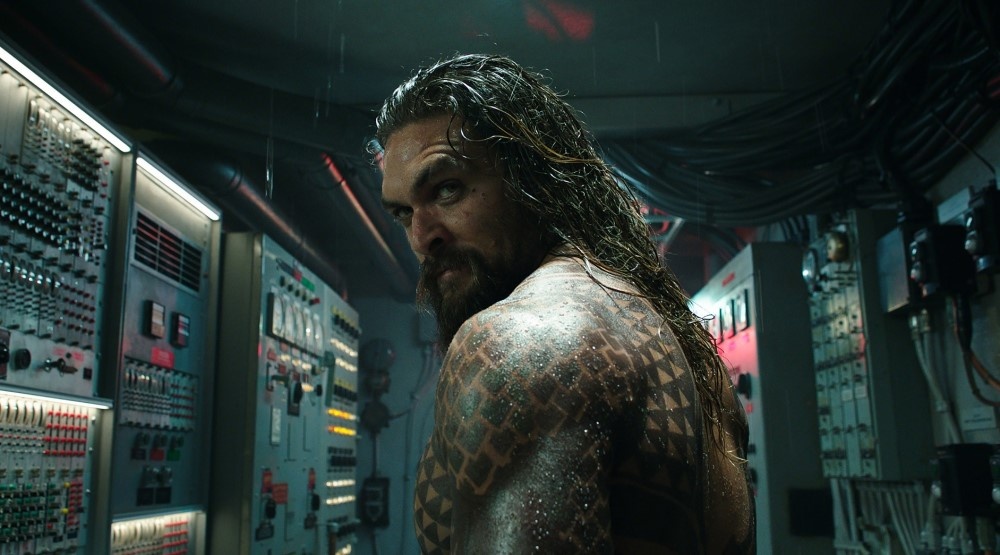     Джейсон Момоа, кадр из фильма «Аквамен» (2018)