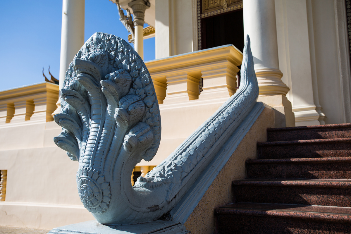     Скульптуры нагов / Gettyimages.ru