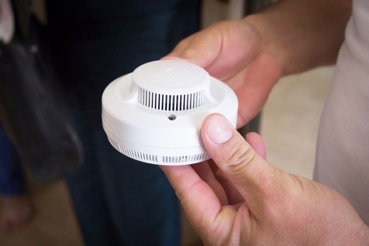    В Курске в 2024 году в 104 семьях установили пожарные извещатели